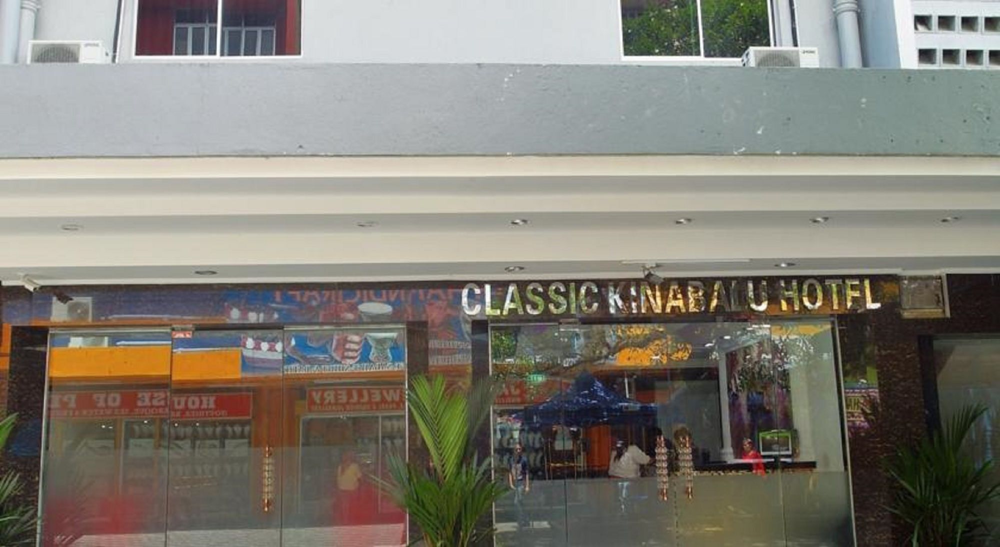 Classic Kinabalu Hotel Kota Kinabalu Exterior foto